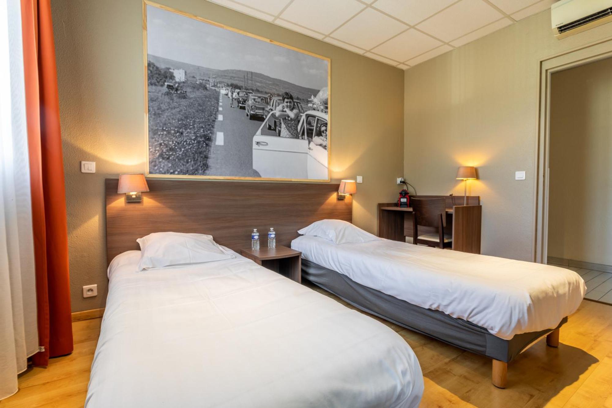 Logis Hotels Et Restaurant La Pause Rn7 La Coucourde Exterior foto